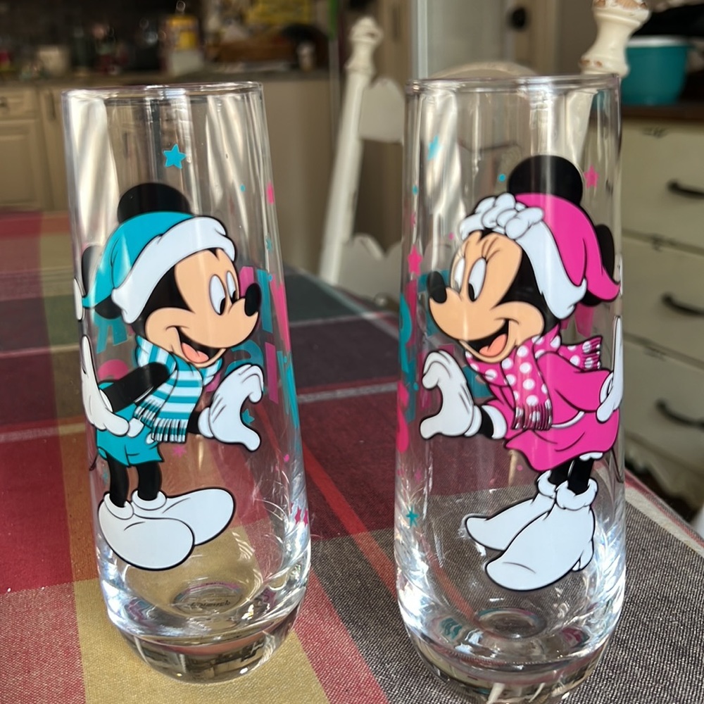 Disney Mickey and Minnie Glass Set - Blue and Pink